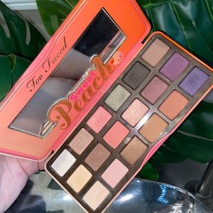 Too Faced sweet peach eyeshadow palette